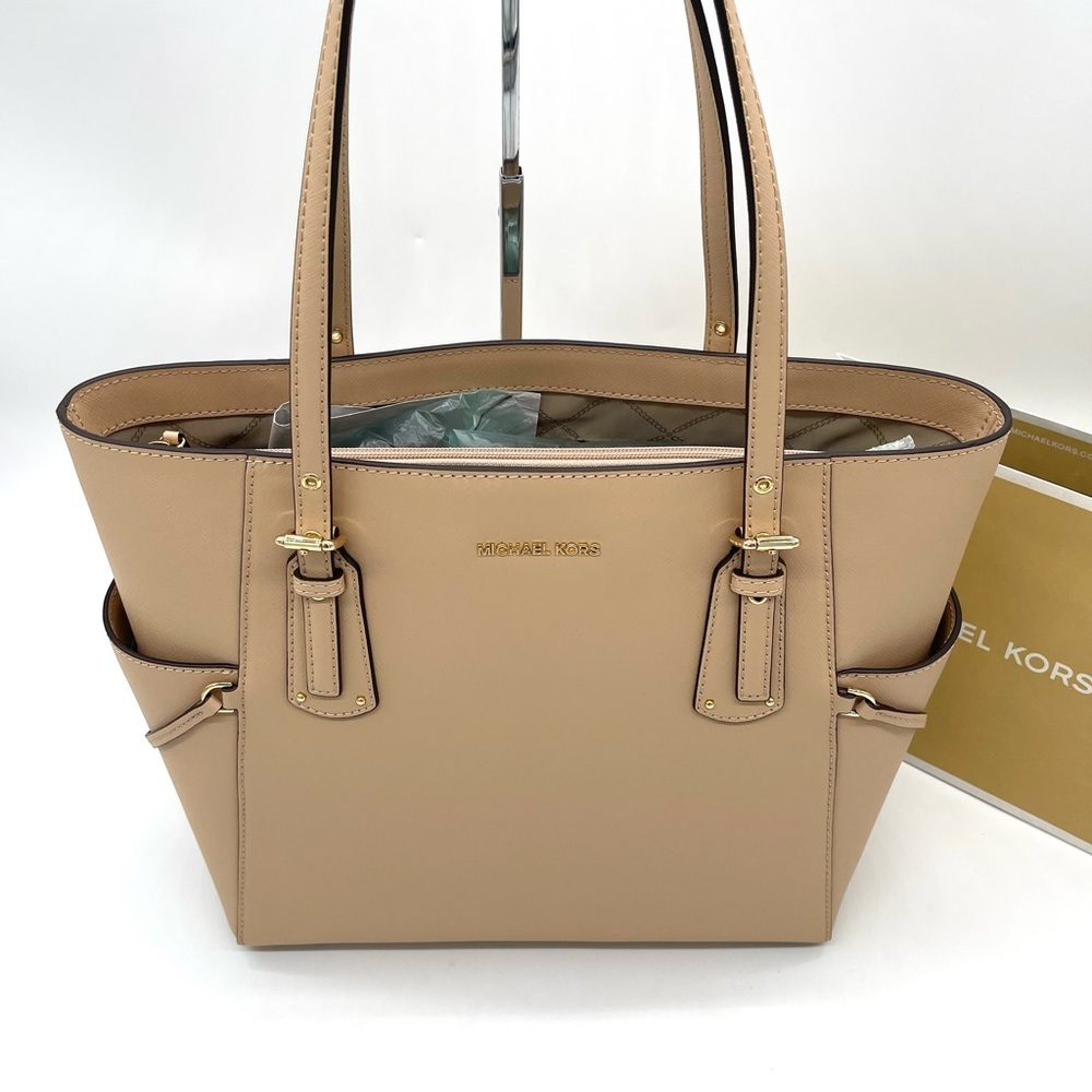 Michael Kors Voyager East West Tote Bag - Picture 6 of 12